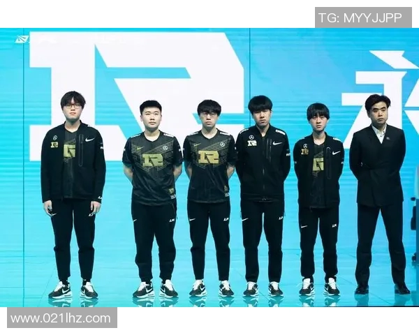 和平精英赛事中RNG战队表现卓越成功攀升至全新排名高峰实时新闻 和平精英赛事中RNG战队表现卓越成功攀升至全新排名高峰实时新闻